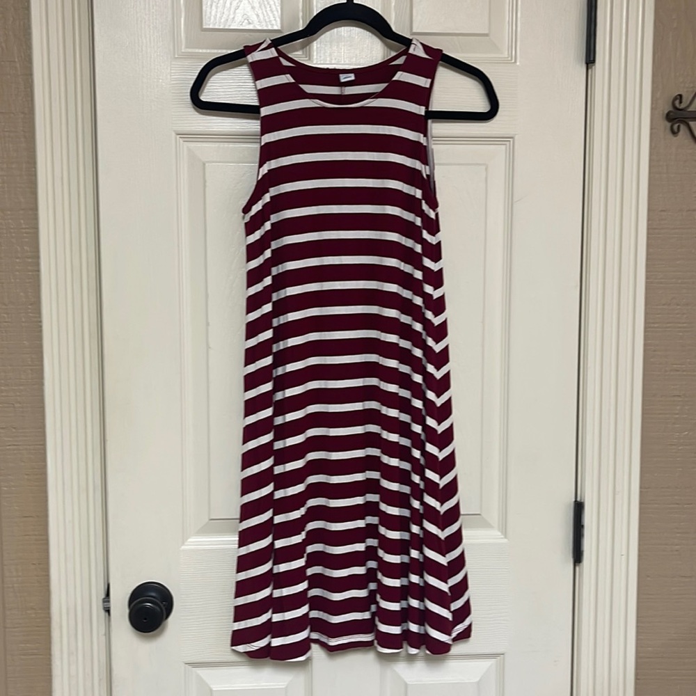 Old Navy sleeveless tank dress. Knee length. Size XS. Maroon and white striped.